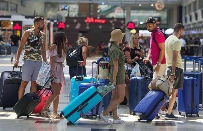 Türkiye'ye gelen turist sayısı yüzde 308 arttı