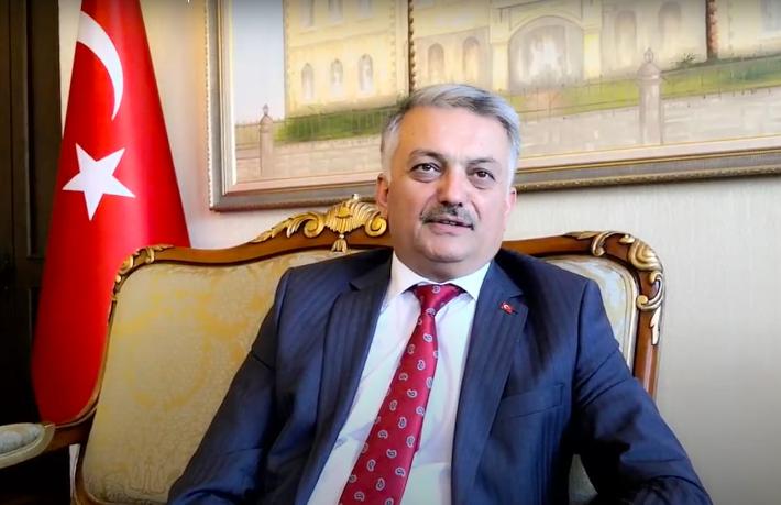 Vali Yazıcı: Otelde yer bulamayan beni arıyor