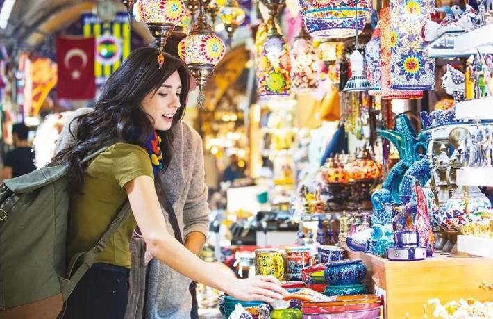 Turizmci gelirde 900 Doları aşmaya kilitlendi