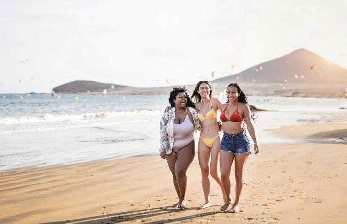 İspanya'dan ilginç kampanya... Tüm vücutlar plaj vücududur, güneşin tadını çıkarmaya gelin