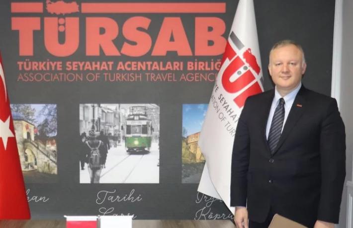 Hasan Eker: İlk yarıda turizm gelirlerinde yüzde 160, turist sayısında yüzde 176 artış oldu