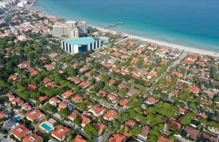 Çeşme'de turizm arsası satılacak
