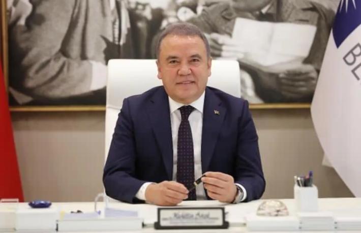 Ben, sen yok biz varız. Biz birlikte yaparız... Başkan Böcek turizmcilerle buluştu