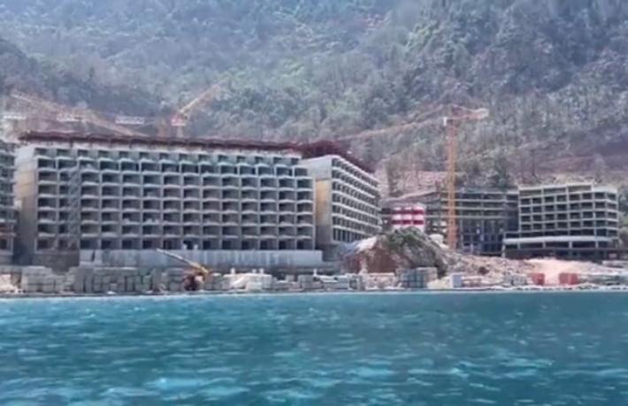 Sinpaş, inşaatı mühürlenen otelin bir bölümünü satıyor
