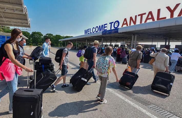 Antalya'ya hava yoluyla gelen turist sayısı açıklandı