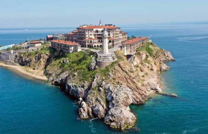Yassıada’daki turizm tesislerinin işletmesi özel sektöre verildi