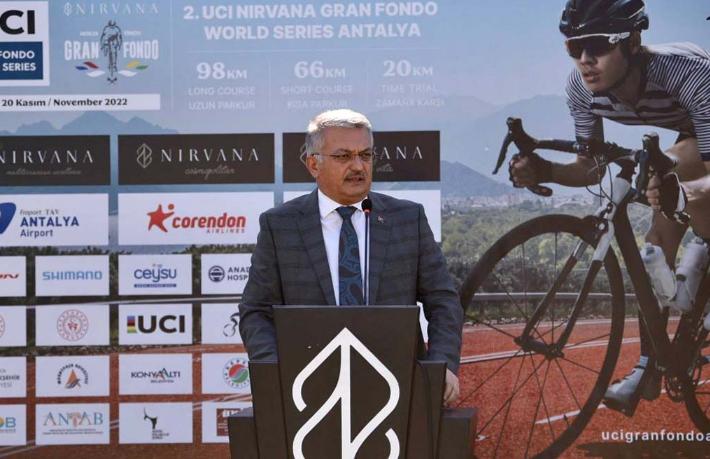 Vali Yazıcı: 2023'te turizmde pik yılımız 2019'u geride bırakacağız