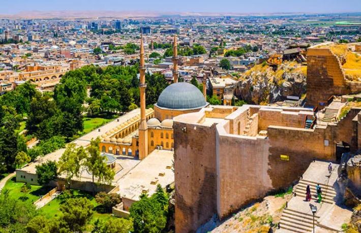 Ara tatilde turist akınına uğradı... Turizmciler konaklama yetersizliğinden şikayetçi