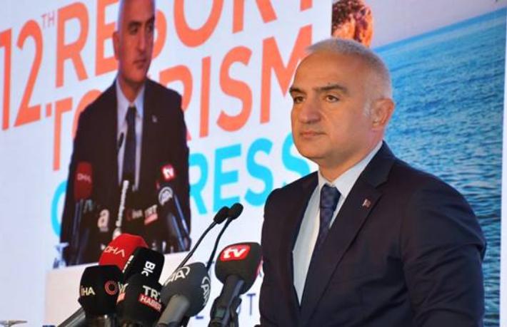 Bakan Ersoy Türkiye'de bulunan otellerin sayısını açıkladı