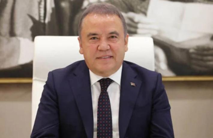 Muhittin Böcek: Turizmin siyaseti olmaz 