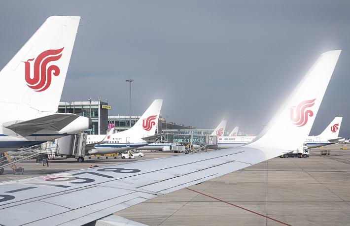KOVİD-19 önlemleri gevşeyen Pekin’de uçuşlar ikiye katlandı