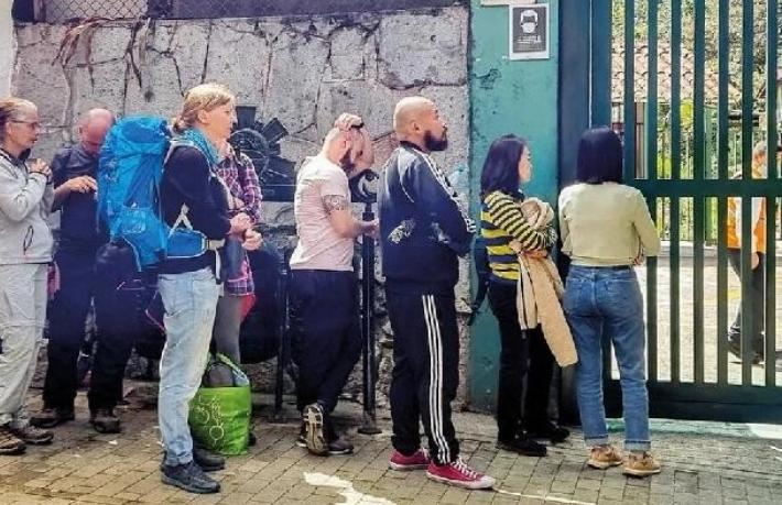 Havalimanı kapatıldı 5 bin turist mahsur kaldı