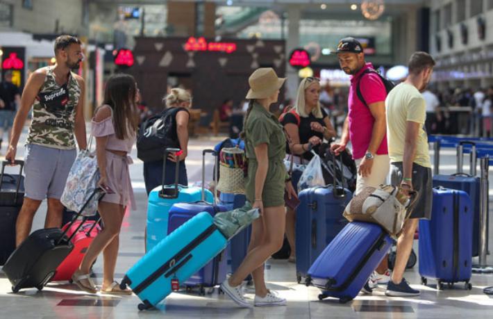 11 ayda gelen yabancı turist sayısı 42 milyonu aştı... En çok hangi ülkeden turist geldi?