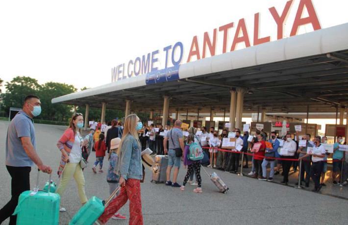Antalya'da Rus turist sayısı 3 milyona ulaştı