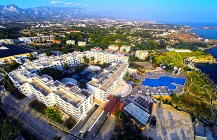 Kıbrıs’ın ünlü otelinin yıldız sayısı düşürüldü
