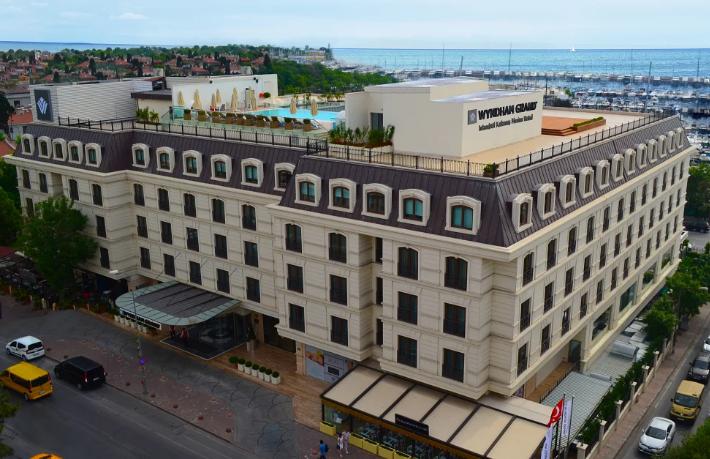 Wyndham Grand Kalamış’tan 10'uncu yaşa görkemli kutlama