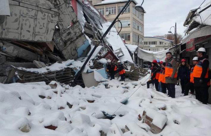 Malatya’daki otel onlarca kişiye mezar oldu
