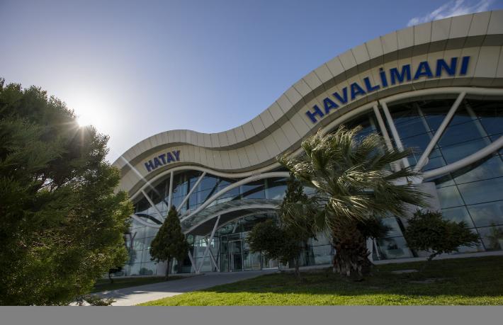 Hatay Havalimanı'nda onarım çalışmaları başladı