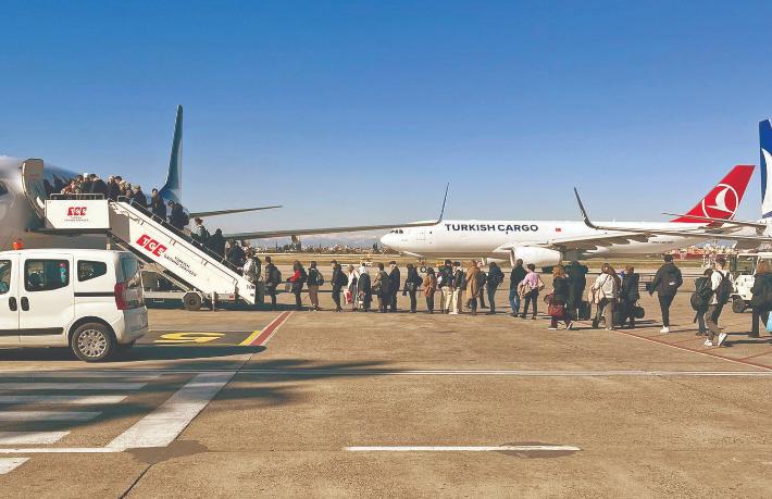 THY’nin tahliye seferleri devam ediyor