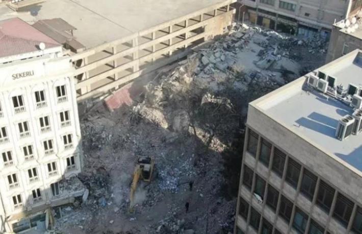 Depremde yıkılan Kazancı Otel'in sahibine gözaltı
