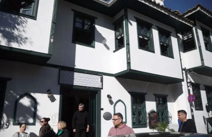 Bakanlığa ait otel 'İşgal' nedeniyle boşaltıldı