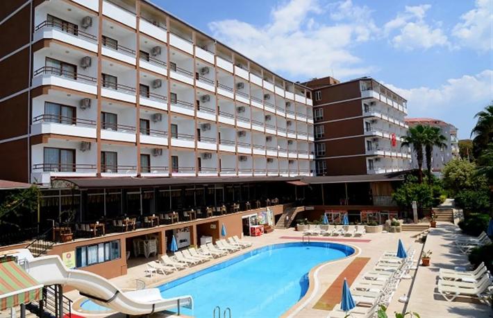 Renovasyon için harcadığı parayı çöpe atarak oteline yıkım kararı aldı