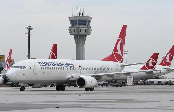 Meyve kokusu THY uçağına acil iniş yaptırdı