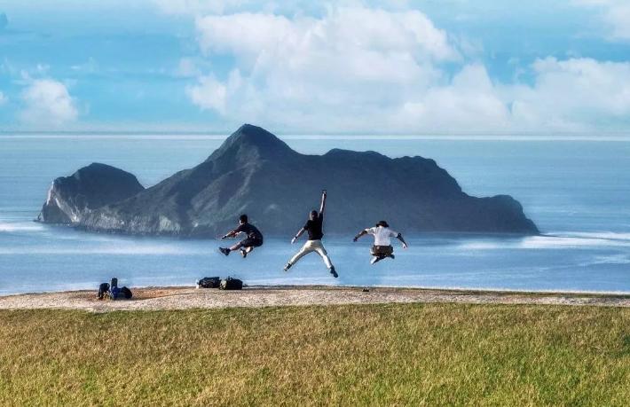 Ülkeye gelen turistlere para ödeyecek