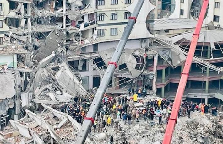 Bakanlık açıkladı... Depremde kaç otel yıkıldı, zarar ne kadar?