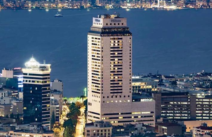 İzmir Hilton depremzedeleri ağırlamaya başladı