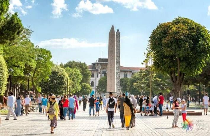 Sultanahmet neden kapalı? Bırakın da adam gibi turizm yapalım