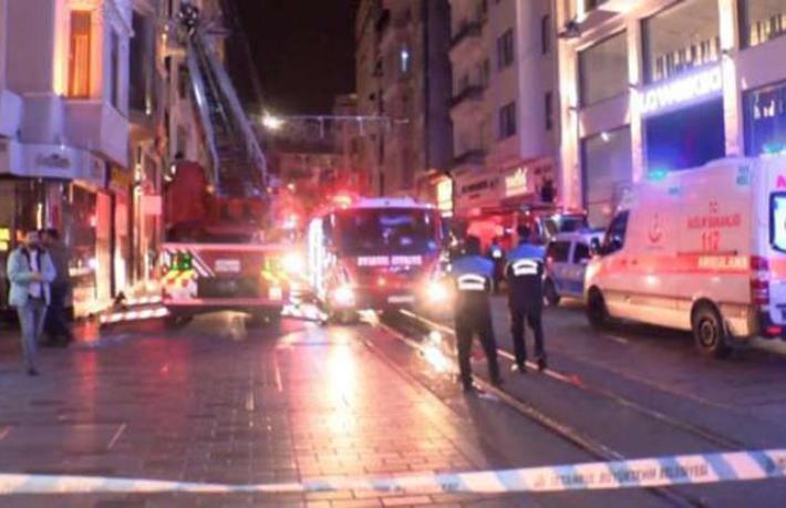 Taksim'de 6 katlı otelde yangın