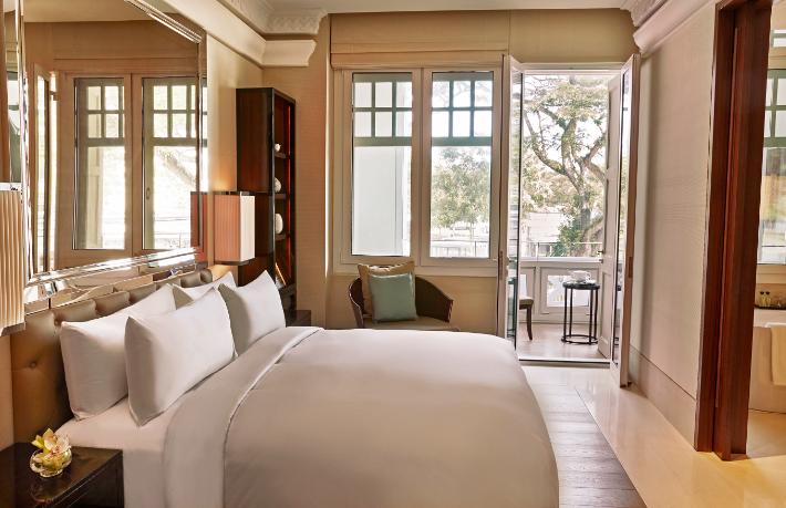 Martta otel gecelemelerinde başı Alman turistler çekti