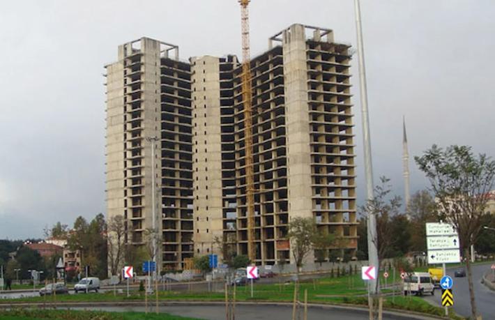 32 yıldır tamamlanamayan otel inşaatı yeniden başladı