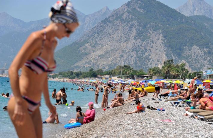 Yerli turistin tatil planları ikinci tura kaldı… Yabancı tam gaz devam