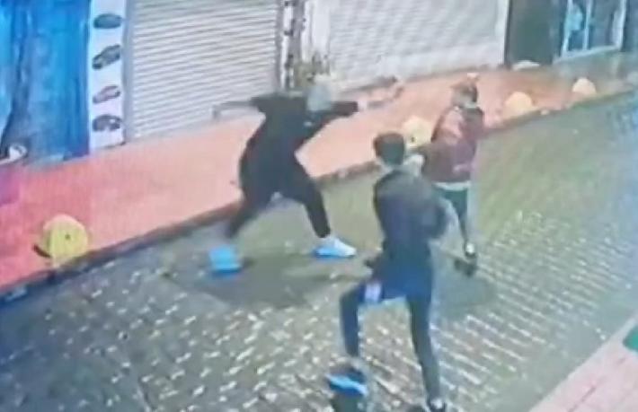 Beyoğlu’nda turistlere palalı saldırı