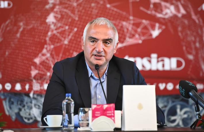 Turizmde dünyanın ilk üçünde Türkiye olacak