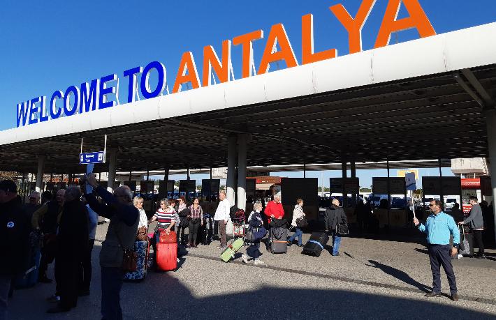 Bayramda kendi rekorlarını kıran 2 havalimanı