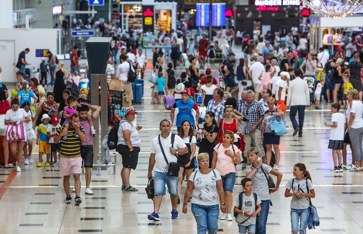 Son dört yılın turist rekoru kırıldı: Temmuz’da tıka basa doluyuz