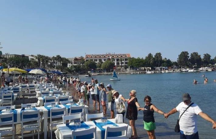 Datçalılar'dan 'Şezlongsuz Datça' eylemi