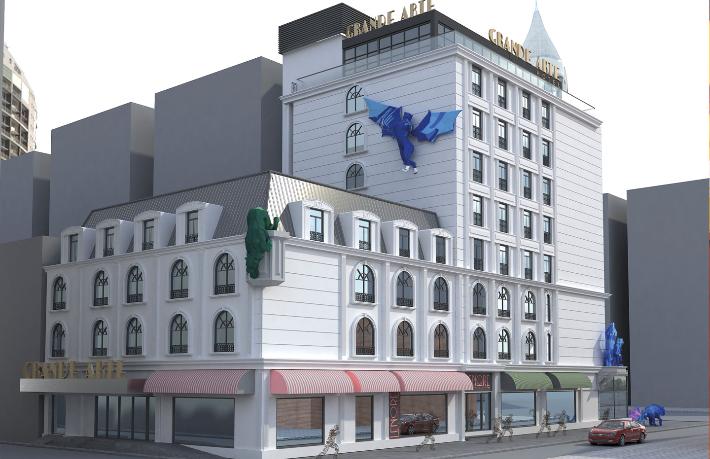 Faaliyeti durdurulan otel, mahkeme kararıyla yeniden açıldı