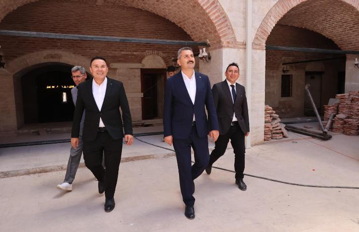 650 yıllık Deveciler Hanı, otel olarak hizmete giriyor