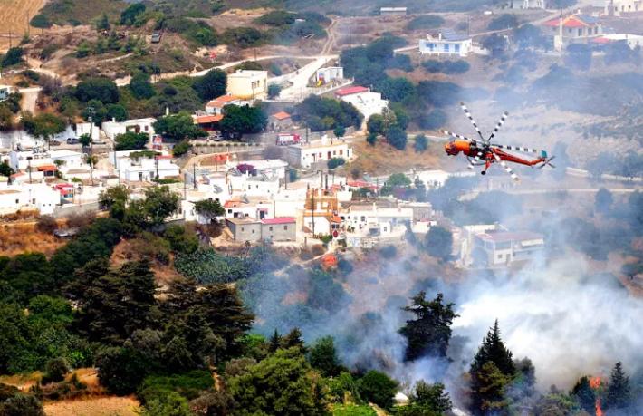 Yunanistan, yangınlar nedeniyle tahliye edilen turistlere bedava tatil verecek