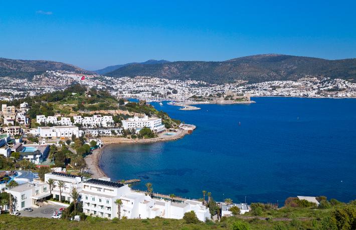 Bakanlık Antalya, İzmir ve Bodrum’da denize sıfır arazileri lüks oteller için tahsis ediyor!