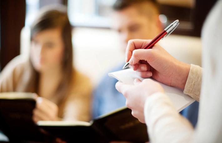 “Bahşiş kara listesi" hazırlandı... Yüklü bahşiş bırakmayana restoranda yer yok