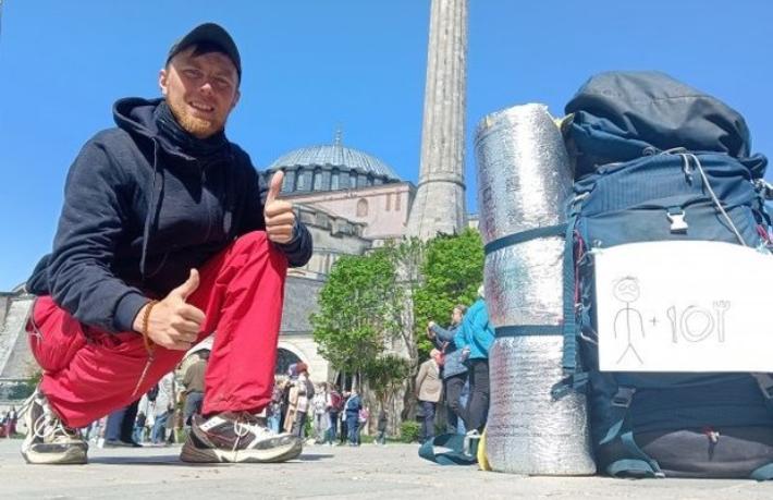 Cebinde 1 Ruble'yle otostop yaparak Türkiye’ye geldi