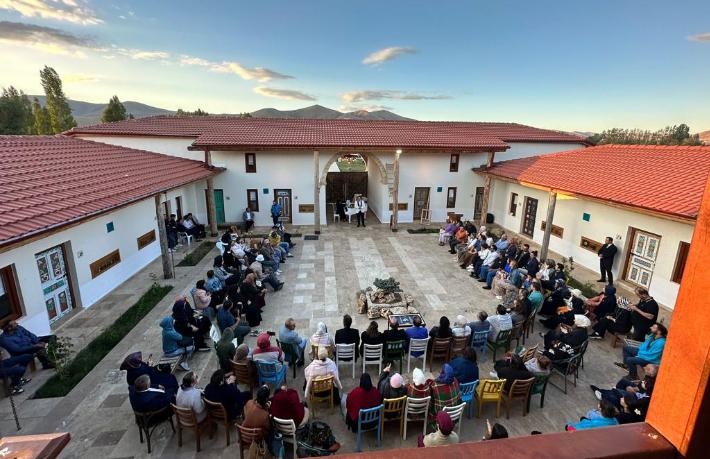 Ödüllü Müzede Hasattan Harmana Konseri