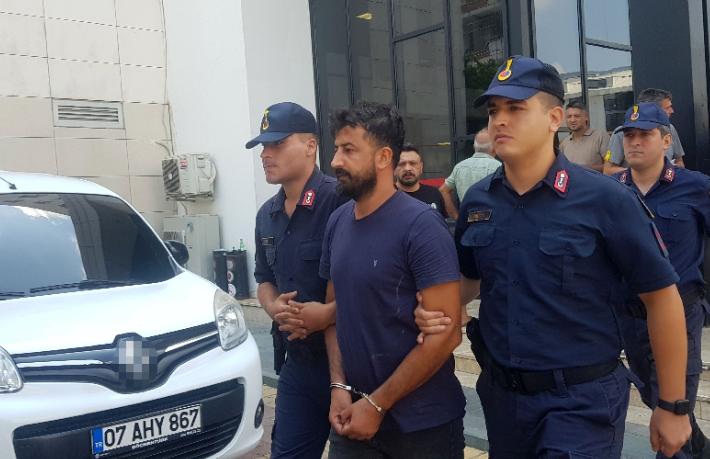 Üç turistin öldüğü safari kazasında otomobil sürücüsü tutuklandı