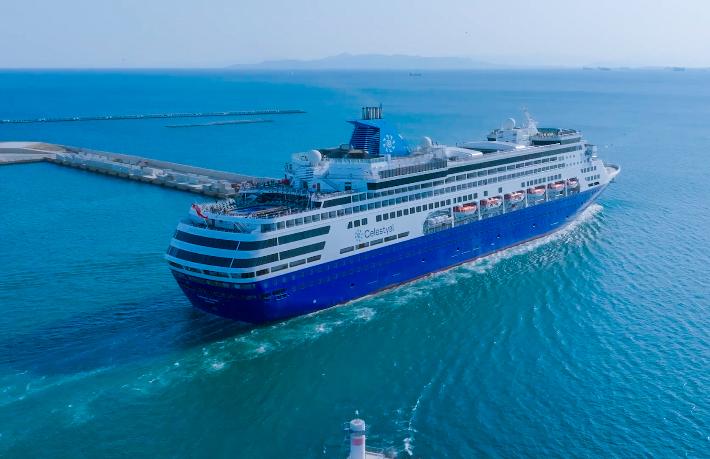 Ege’de ilk seferine çıkan gemi, Kuşadası’nda