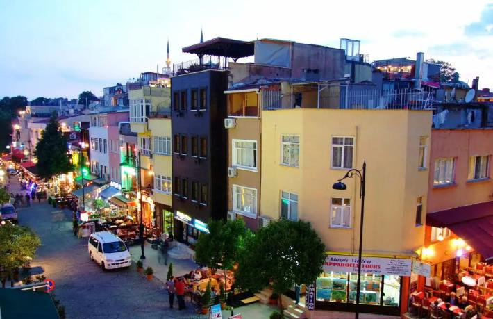 Müdürü olduğu oteli 2 Milyon Dolara sattı